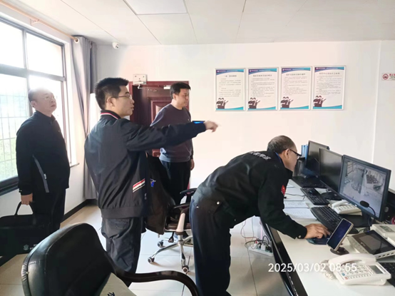 督導安全生產 筑牢安全防線 --郴投集團保安公司主要領導帶隊檢查安全...